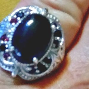 BURMESE BLACK JADE AND FACETED ORISSA GARNETS. STERLING RING...(R-140949)